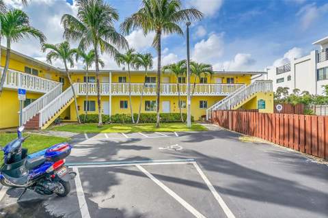 2655 NE 8th Avenue #Apt 210, Wilton Manors FL - photo 16 of 45