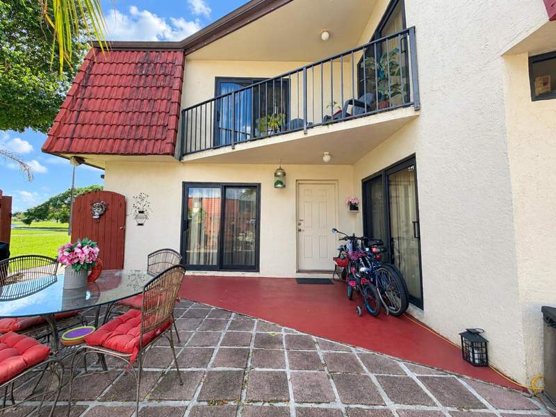 2 bedroom Townhouse at 3838 Victoria Drive, Somerset, West Palm Beach — photo 5