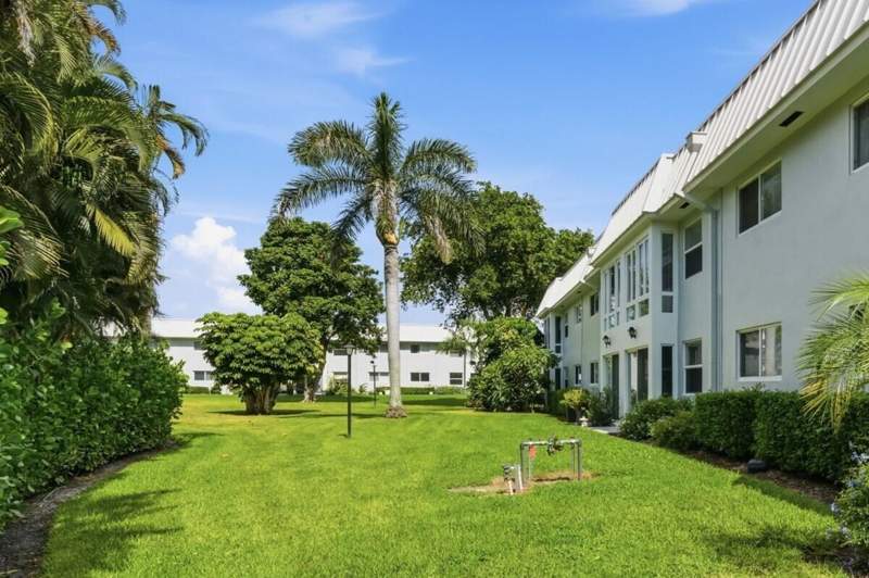1 bedroom Condominium at 20 Colonial Club Drive #202, Colonial Club Condo Sec 1, Boynton Beach — photo 2
