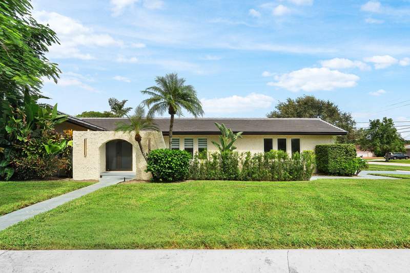 3 bedroom Single Family Residence at 2013 Ardley Road, Juno Isles 1, North Palm Beach — photo 2