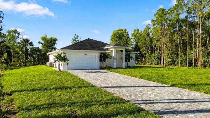 4 bedroom Single Family Residence at 17878 91st Place, Loxahatchee, Loxahatchee — photo 3