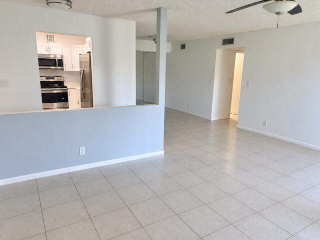 2 bedroom Condominium at 456 N Laurel Drive #1507, Laurels At Margate Condo, Margate — photo 2