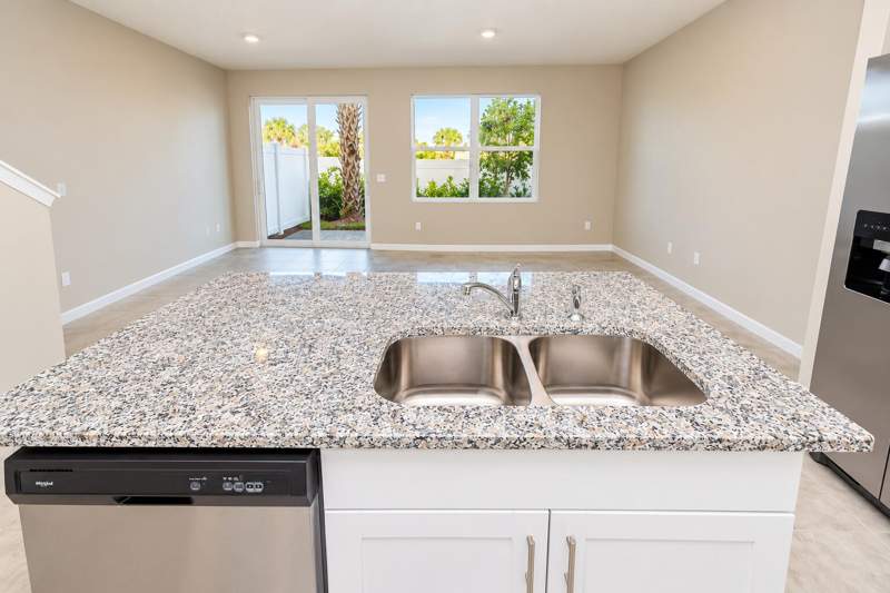 3 bedroom Townhouse at 5648 Mentmore Drive, Enclave At Mangonia Park, Mangonia Park — photo 5