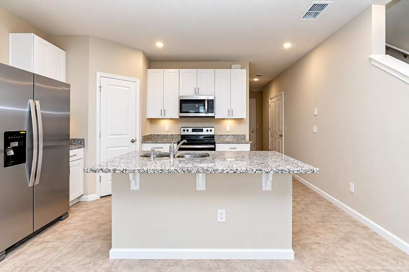 3 bedroom Townhouse at 5648 Mentmore Drive, Enclave At Mangonia Park, Mangonia Park — photo 4
