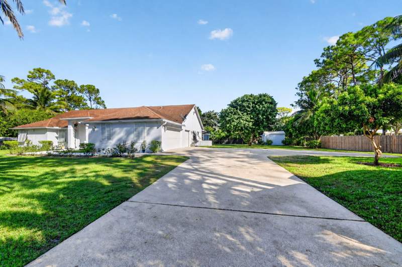 5 bedroom Single Family Residence at 8895 Palomino Drive, Palm Beach Ranchettes, Lake Worth — photo 3