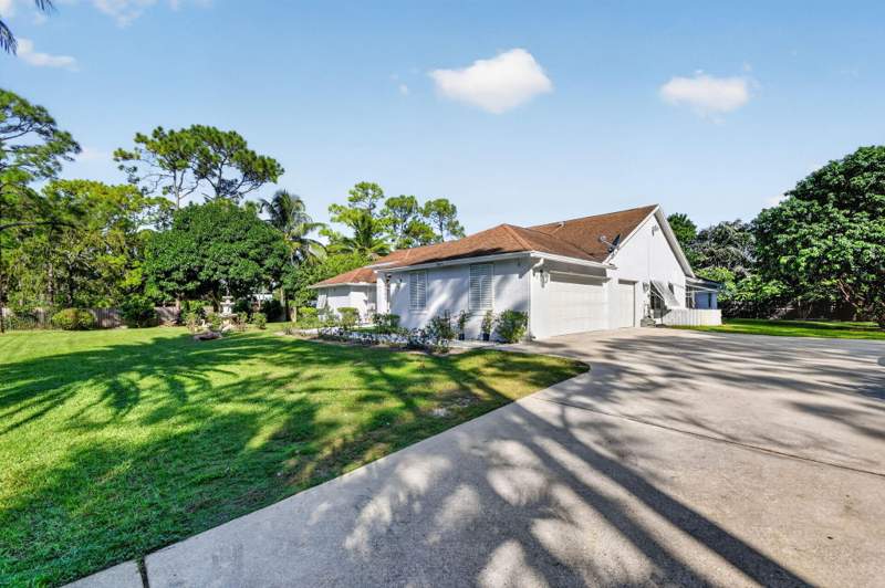 5 bedroom Single Family Residence at 8895 Palomino Drive, Palm Beach Ranchettes, Lake Worth — photo 4