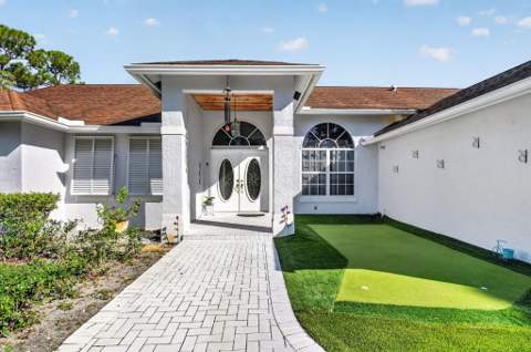 8895 Palomino Drive, Lake Worth FL - photo 8 of 75