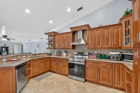 8895 Palomino Drive, Lake Worth FL - photo 20 of 75