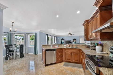8895 Palomino Drive, Lake Worth FL - photo 23 of 75