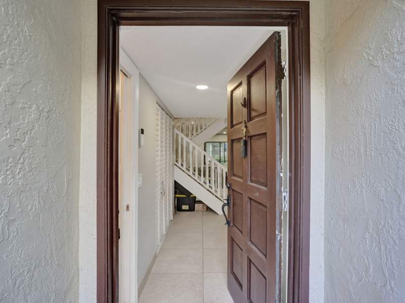 2 bedroom Townhouse at 11575 NW 2nd, Chateaulaine, Plantation — photo 3