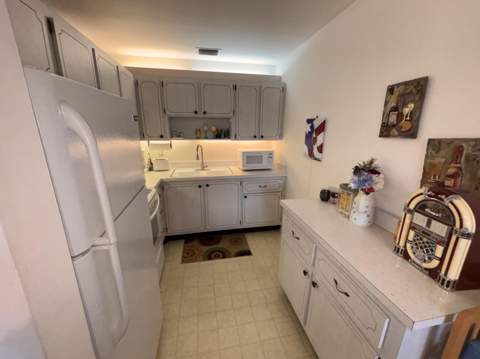 2600 SE Ocean Boulevard #Apt k11, Stuart FL - photo 8 of 20