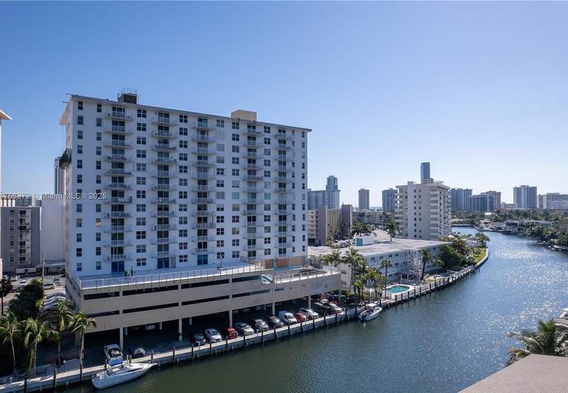 2 bedroom Condominium at 427 Golden Isles #9G, Golden Horn South Condo, Hallandale Beach — photo 2