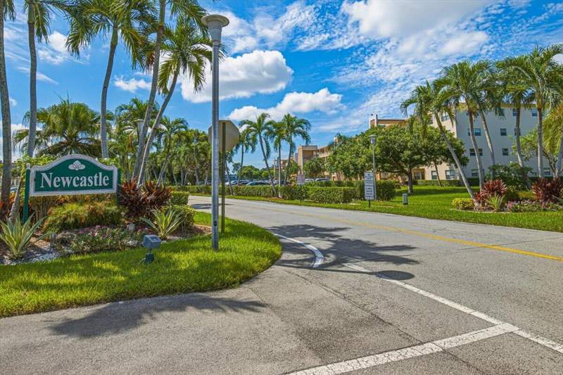 2 bedroom Condominium at 1018 Newcastle A #A, Newcastle At Century Village Condo, Boca Raton — photo 3