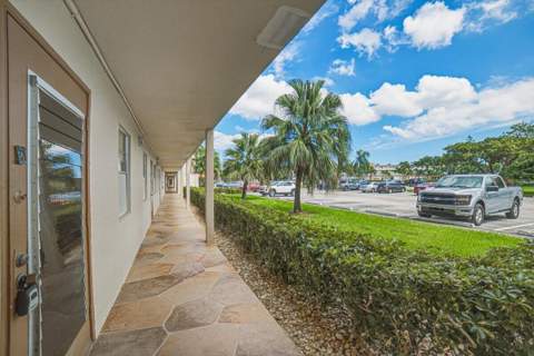 1018 Newcastle A #A, Boca Raton FL - photo 6 of 30