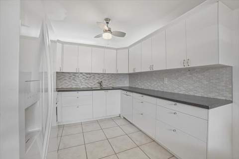 1018 Newcastle A #A, Boca Raton FL - photo 12 of 30
