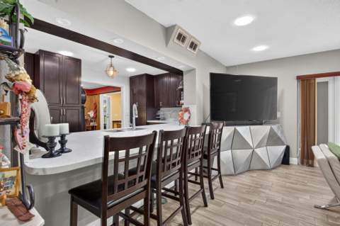 291 SW 60th Avenue, Plantation FL - photo 8 of 40