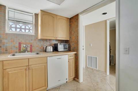 3570 S Ocean Boulevard #511, South Palm Beach FL - photo 6 of 32