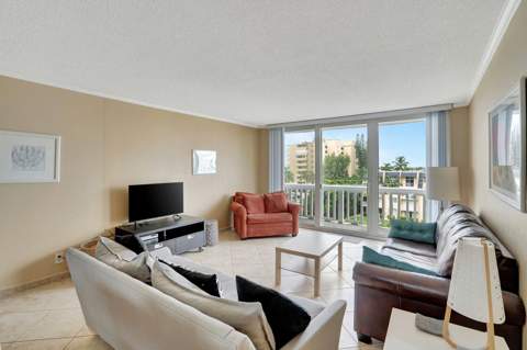 3570 S Ocean Boulevard #511, South Palm Beach FL - photo 10 of 32