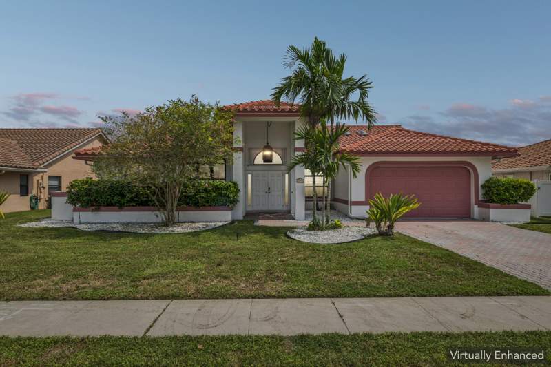 4 bedroom Single Family Residence at 1240 NW 100th Way, Jacaranda Parcel 274, Plantation — photo 5