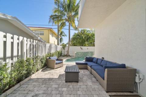 4218 Sea Grape Drive, Lauderdale-By-The-Sea FL - photo 11 of 41