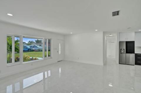 8351 NW 19th Street, Pembroke Pines FL - photo 6 of 52