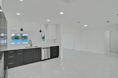 8351 NW 19th Street, Pembroke Pines FL - photo 8 of 52