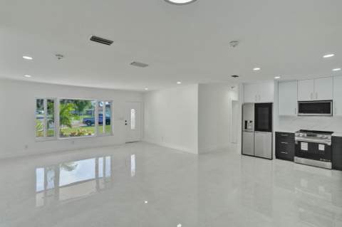 8351 NW 19th Street, Pembroke Pines FL - photo 10 of 52