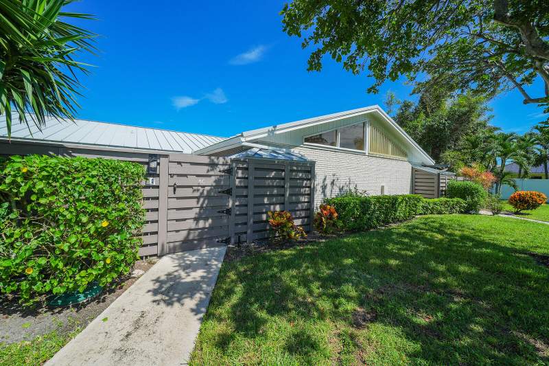2 bedroom Condominium at 1801 S US Highway 1 #8C, Oceanside Terrace Condo, Jupiter — photo 4
