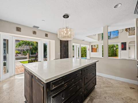708 SE 7th Street, Delray Beach FL - photo 13 of 47