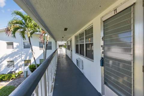 71 Canterbury C, West Palm Beach FL - photo 20 of 35