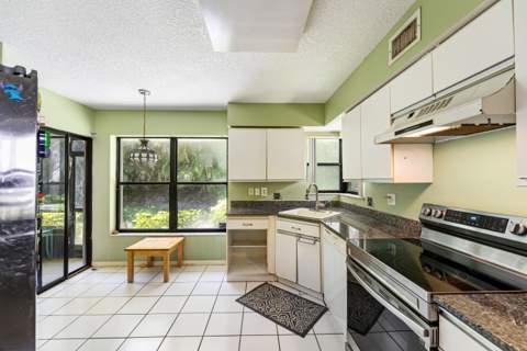 2508 Aspen Way, Boynton Beach FL - photo 6 of 24