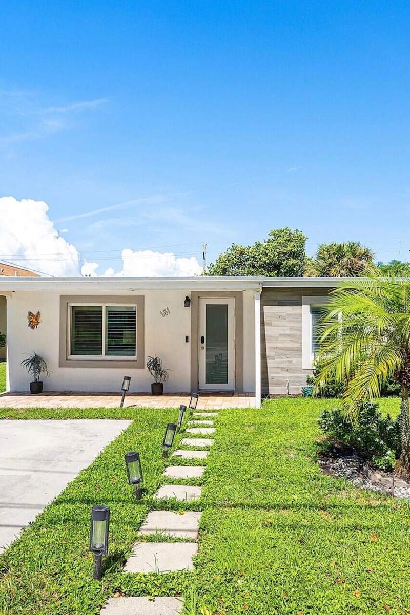 2 bedroom Single Family Residence at 161 NE 15th Terrace, Lincoln Court, Boca Raton — photo 2