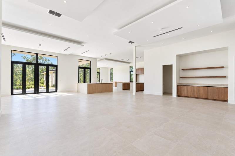 6 bedroom Single Family Residence at 18200 SW 50 Court, Rolling Oaks Estates, Southwest Ranches — photo 4