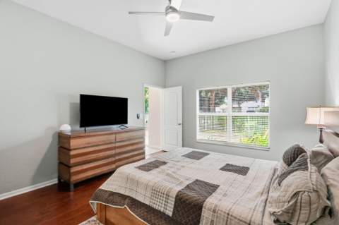 375 Berenger Walk, Royal Palm Beach FL - photo 16 of 32