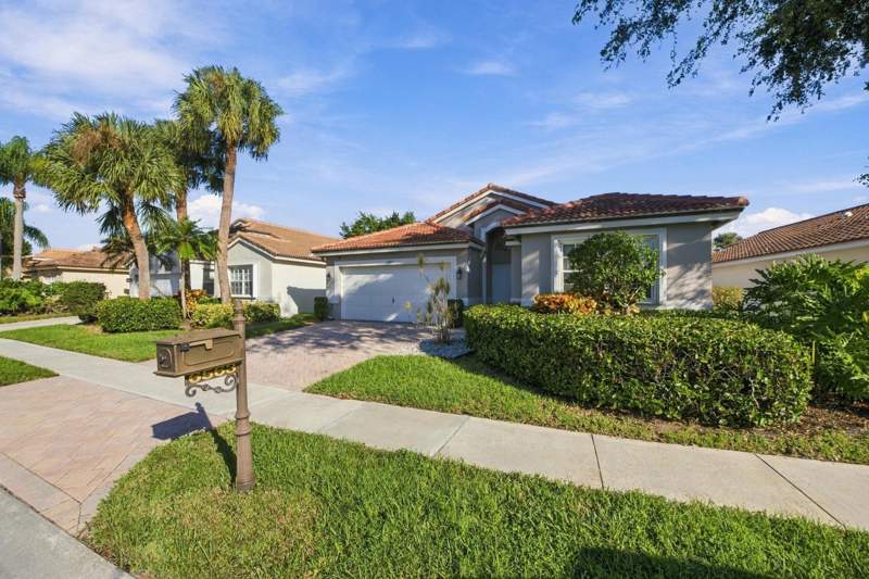 3 bedroom Single Family Residence at 6563 Kings Creek Terrace, Lakeridge Greens At Pipers Glen, Boynton Beach — photo 3