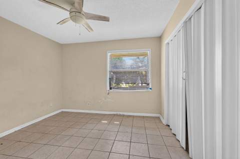 7625 Canal Drive, Lake Worth FL - photo 6 of 32