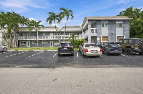 1125 NW 30th Court #9, Wilton Manors FL - photo 7 of 31
