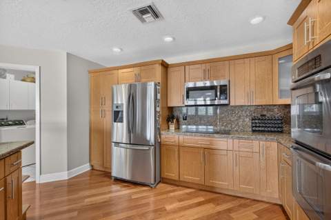 10257 Bermuda Drive, Cooper City FL - photo 12 of 54