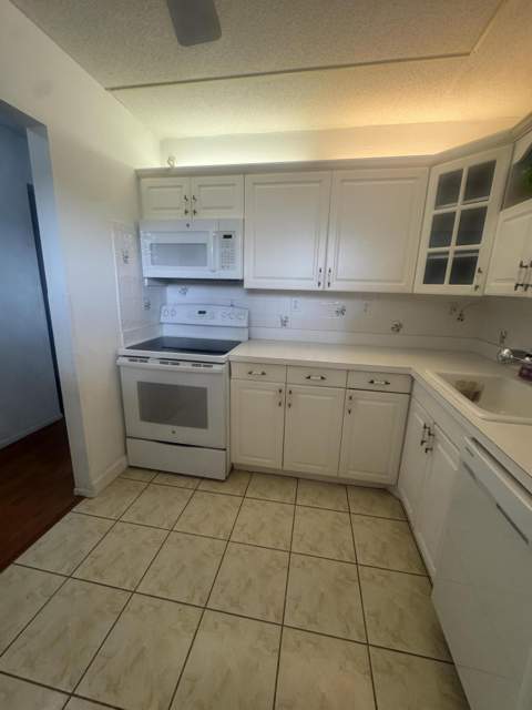 2640 Garden Drive #Apt 203, Lake Worth Beach FL - photo 23 of 24