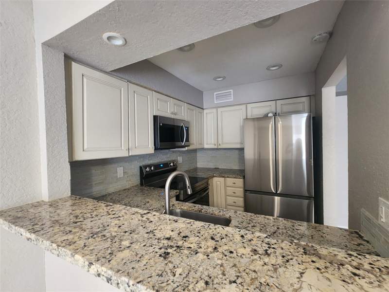 2 bedroom Condominium at 501 SE 8th Street, Brookfield Gardens Condo One, Deerfield Beach — photo 4