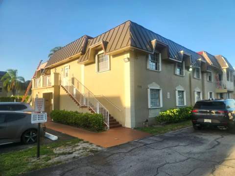 501 SE 8th Street, Deerfield Beach FL - photo 15 of 16