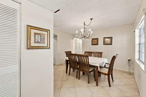 4000 NW 44th Avenue #208, Lauderdale Lakes FL - photo 12 of 48