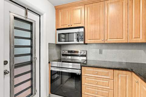 4000 NW 44th Avenue #208, Lauderdale Lakes FL - photo 10 of 48