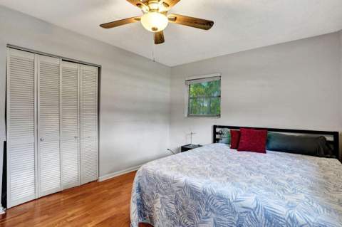 2359 Holly Lane, Palm Beach Gardens FL - photo 15 of 28