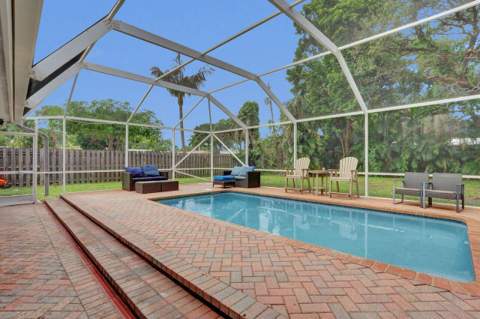 2359 Holly Lane, Palm Beach Gardens FL - photo 19 of 28