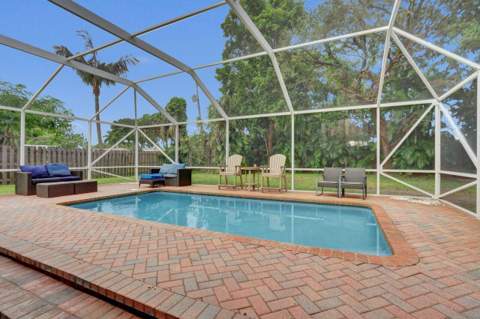2359 Holly Lane, Palm Beach Gardens FL - photo 21 of 28