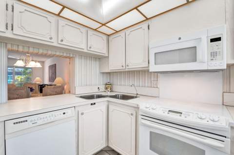 1501 S Ocean Boulevard #306, Lauderdale-By-The-Sea FL - photo 8 of 36