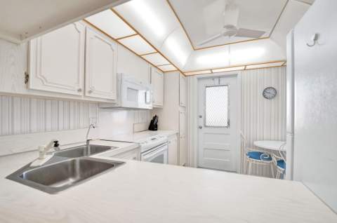 1501 S Ocean Boulevard #306, Lauderdale-By-The-Sea FL - photo 18 of 36