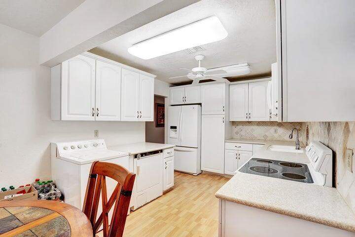 2 bedroom Condominium at 14 Westgate Lane #14D, Westgate, Boynton Beach — photo 3