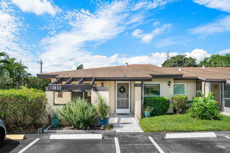 2 bedroom Villa at 13837 Via Aurora #A, Palm Greens At Villa Del Ray Condo II, Delray Beach — photo 1